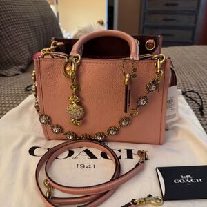 COACH 1941 Rogue 25 Shoulder Bag in Glovetanned Pebble Leather - Peony #54536